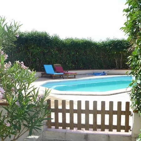 Vaste Maison 23/29 Pers. Piscine Proche Des Plages