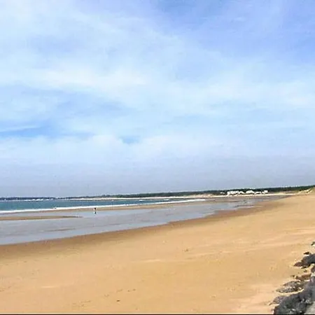 Vaste Maison 23/29 Pers. Piscine Proche Des Plages